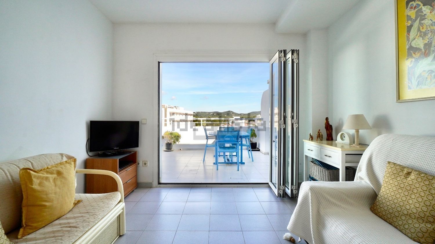 Penthouse in erste Meereslinie in Santa Eulalia del Río — Wohnzimmer