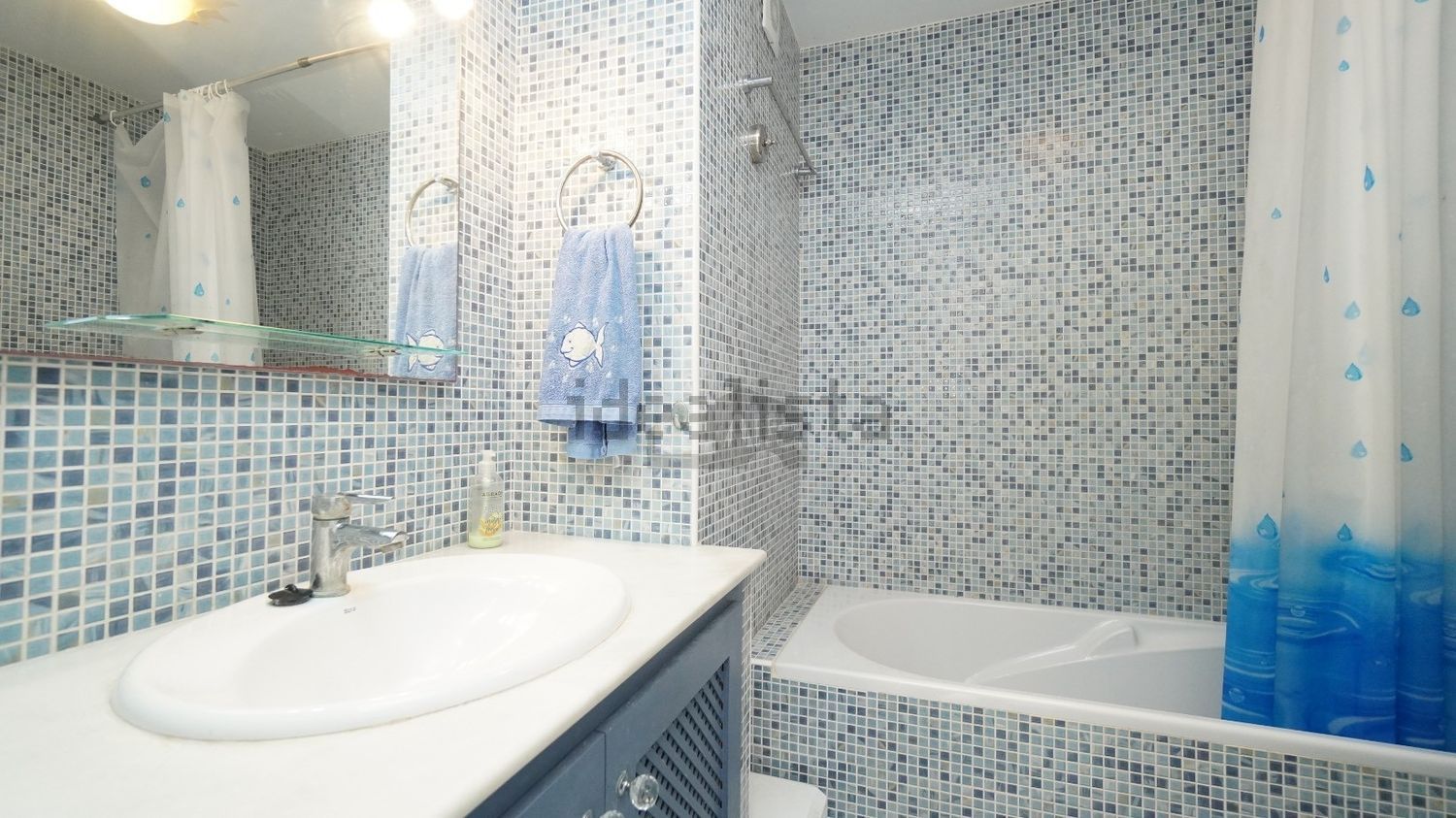 Penthouse in erste Meereslinie in Santa Eulalia del Río — Bad