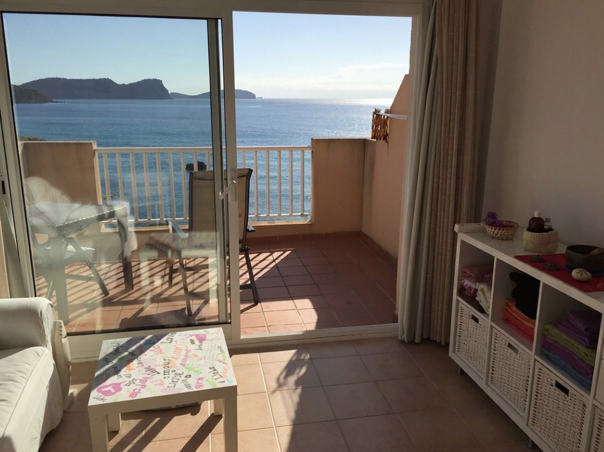 Wohnung in erste Strandlinie in Santa Eulalia del Río