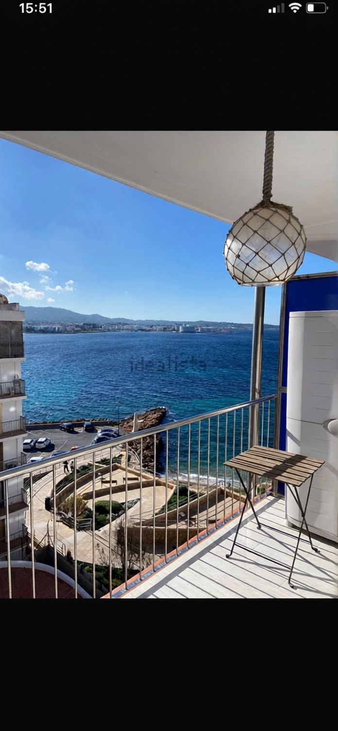 Beachfront flat in Sant Antoni de Portmany