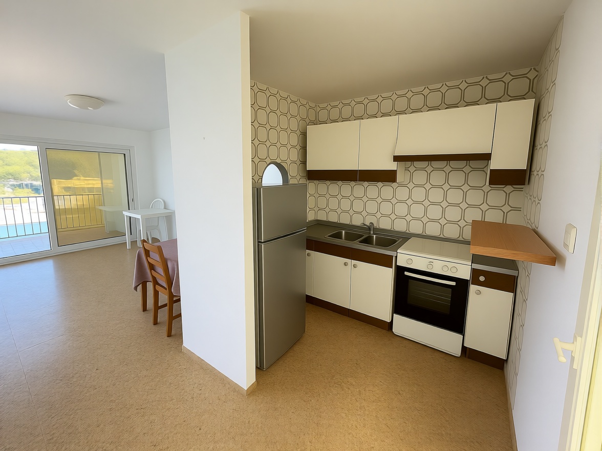 Beachfront flat in Sant Antoni de Portmany — Kitchen