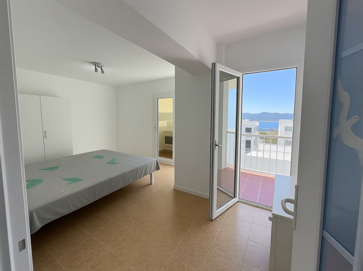 Beachfront flat in Sant Antoni de Portmany — Bedroom