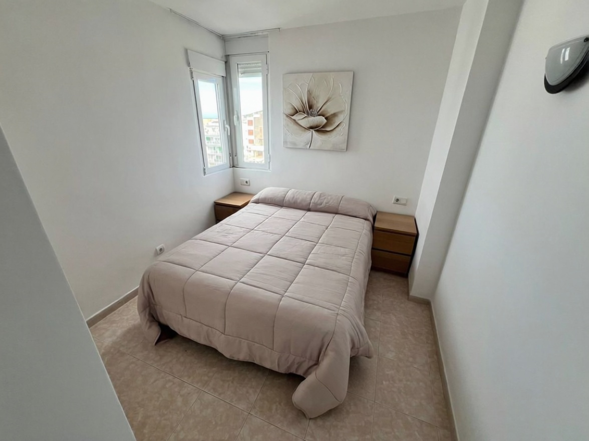 Beachfront flat in Sant Antoni de Portmany — Bedroom