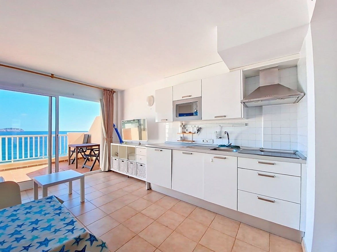 Wohnung in erste Strandlinie in Santa Eulalia del Río