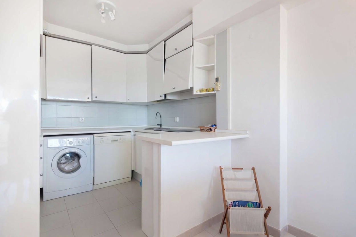 Wohnung in erste Strandlinie in Santa Eulalia del Río — Küche