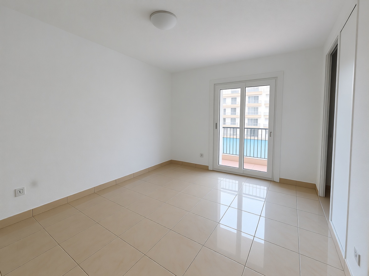Beachfront flat in Santa Eulalia del Río — Bedroom