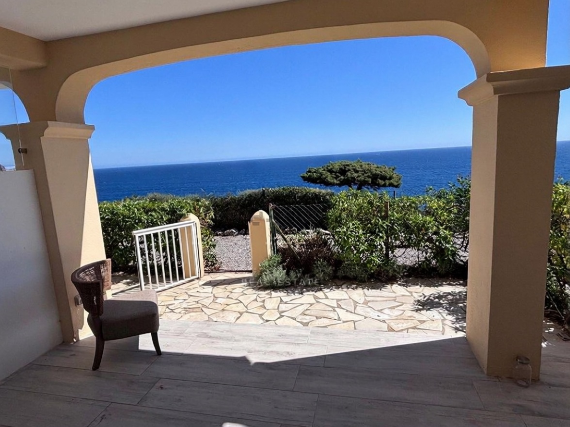 Wohnung in erste Strandlinie in Santa Eulalia del Río