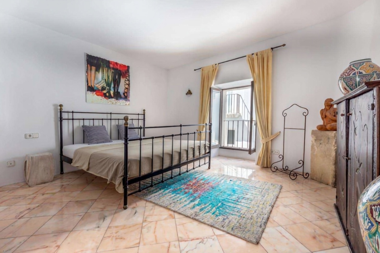 Beachfront flat in Eivissa — Bedroom
