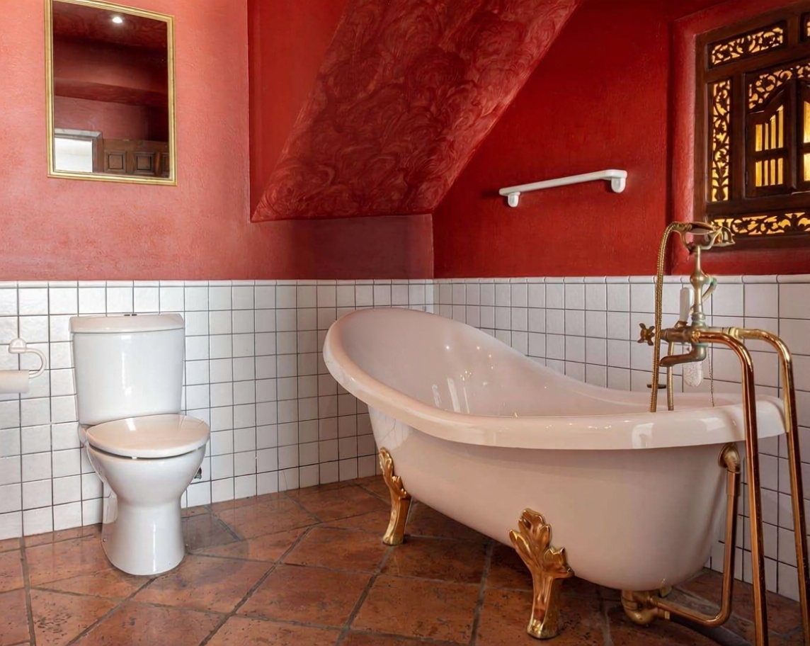 Beachfront flat in Eivissa — Bathroom