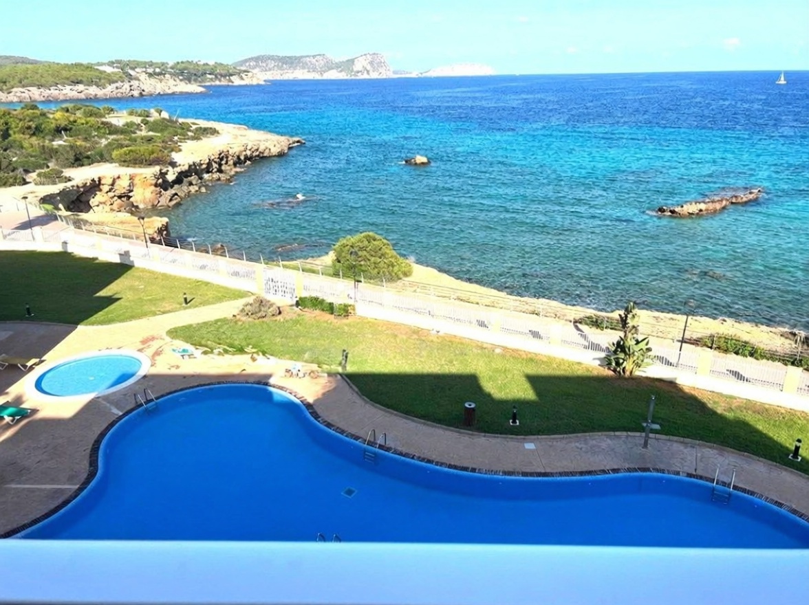Seafront attic in Santa Eulalia del Río — Sea view