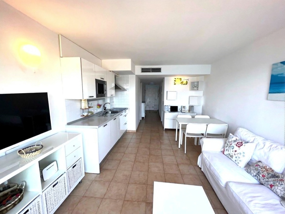 Seafront attic in Santa Eulalia del Río — Living room