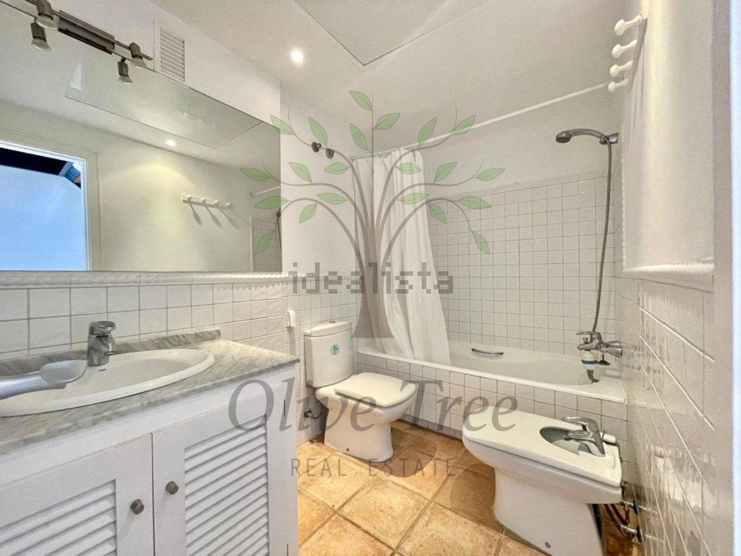 Duplex em primeira linha de praia em Santa Eulalia del Río — Casa banho