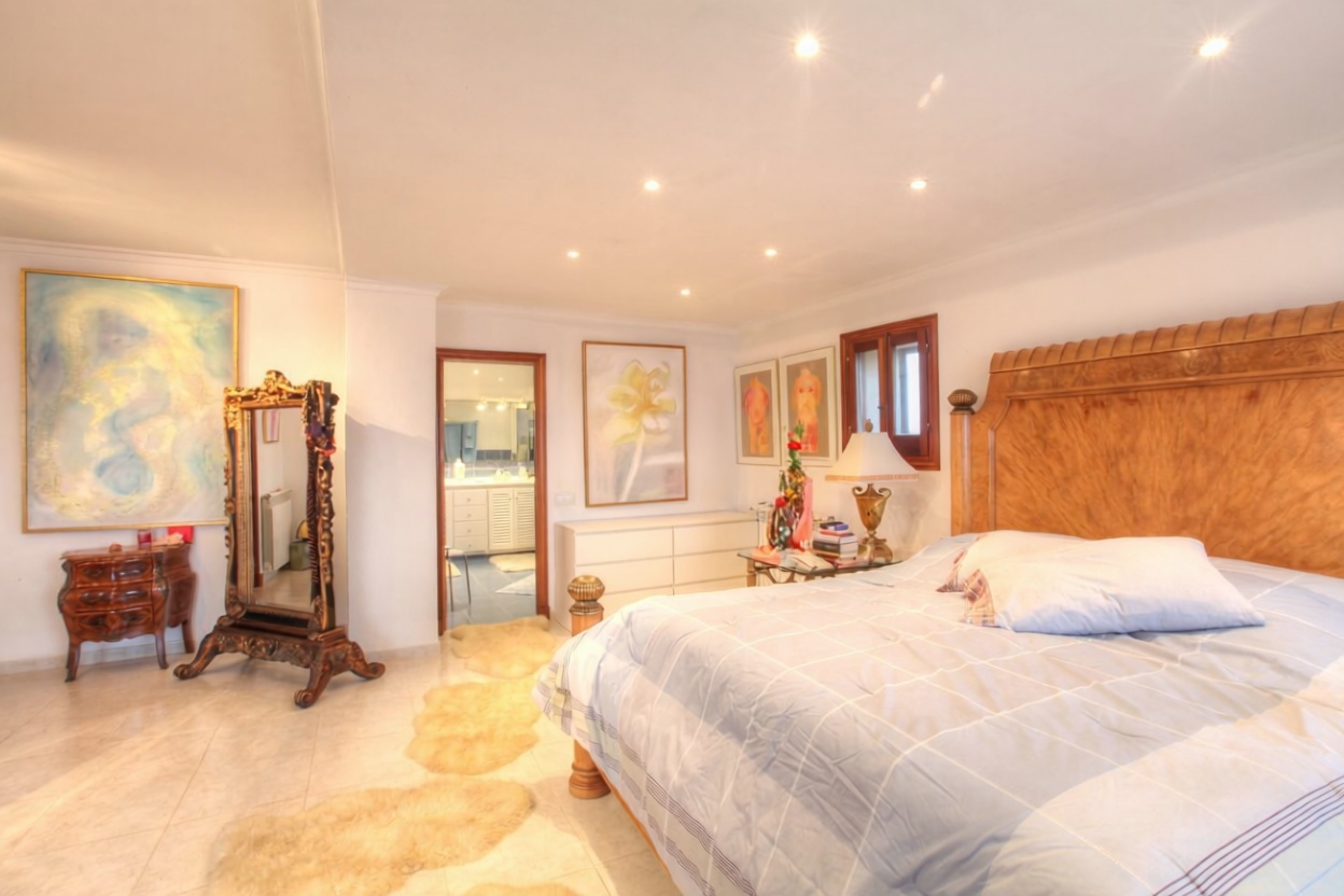 Chalet com acesso direto à praia em Mallorca, Balears (Illes) — Casa banho