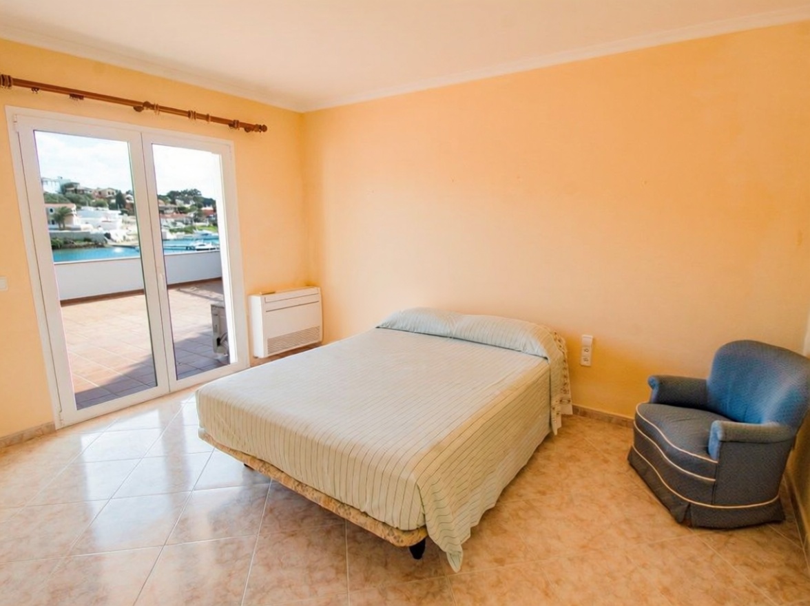 Chalet mit direkter Strandzugang in Maó/Mahón — Schlafzimmer