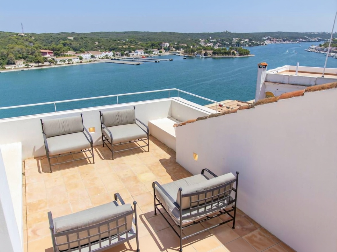 Chalet con acceso directo a playa en Maó — Terraza mar