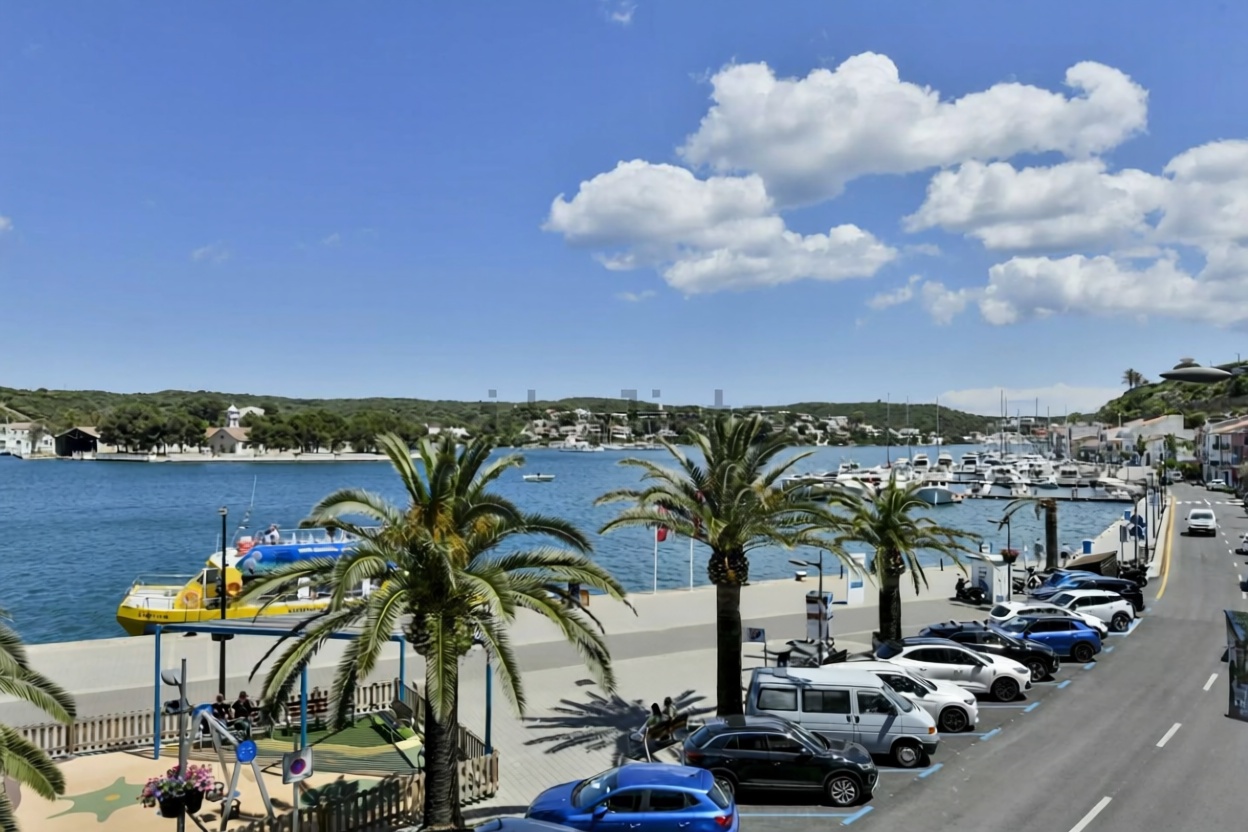 Chalet con acceso directo a playa en Maó — Vista mar