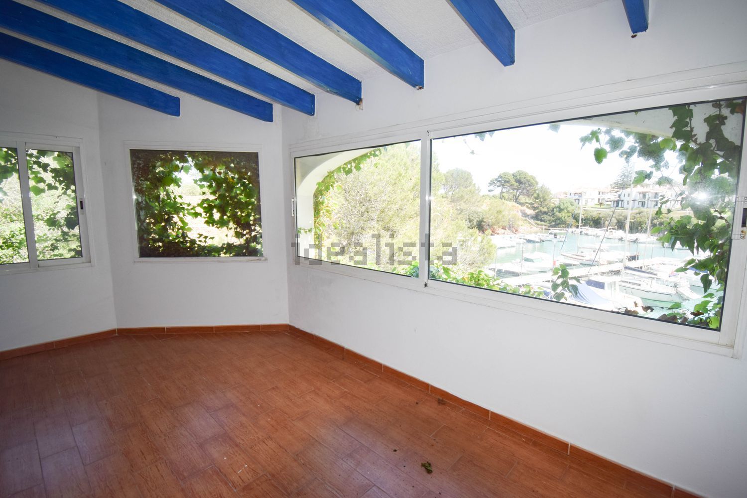 Chalet com acesso direto à praia em Ciutadella — Sala