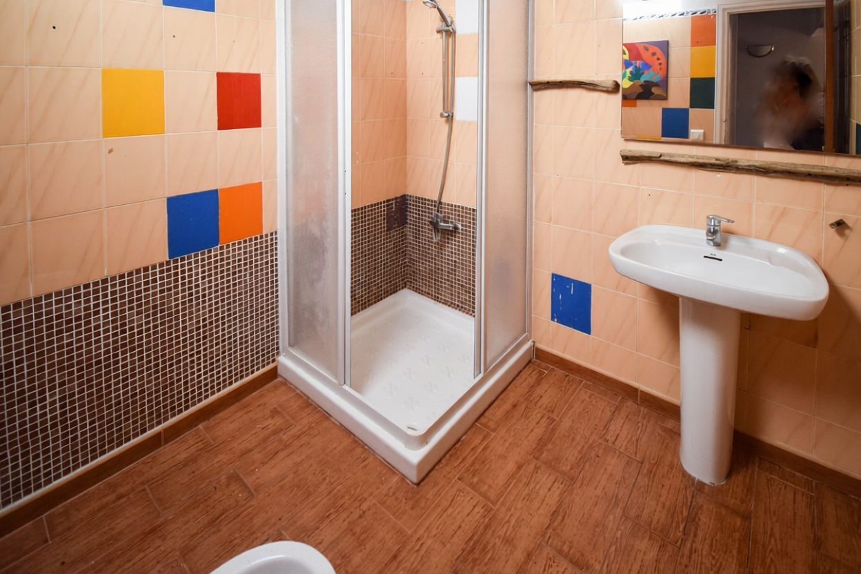 Chalet with direct beach access in Ciutadella — Bathroom