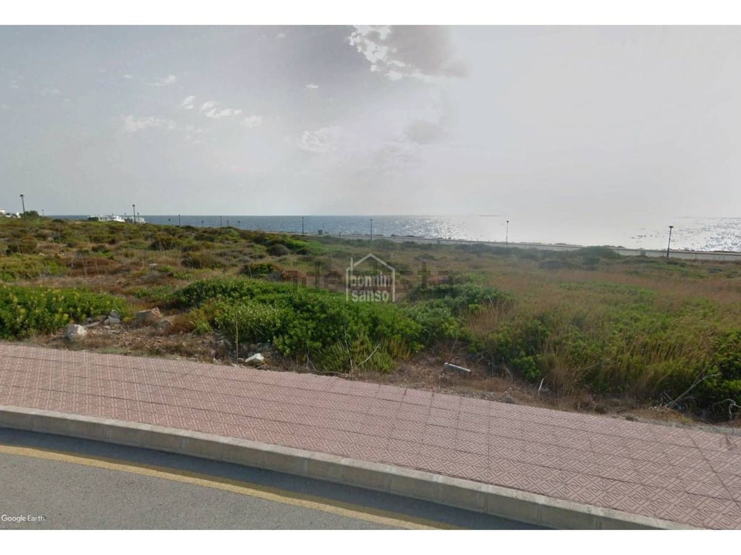 Chalet with direct beach access in Es Mercadal — Sea view