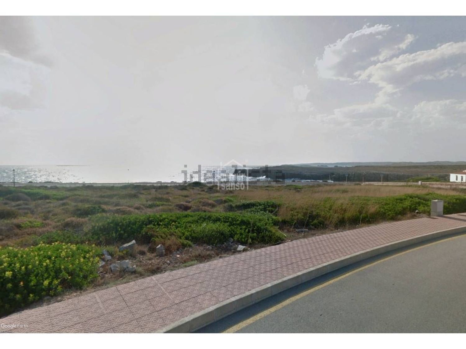Chalet with direct beach access in Es Mercadal — Sea view