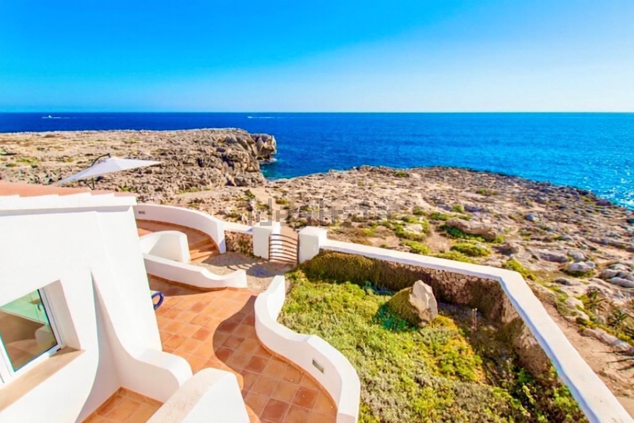 Chalet with direct beach access in Mallorca, Balears (Illes) — Sea view
