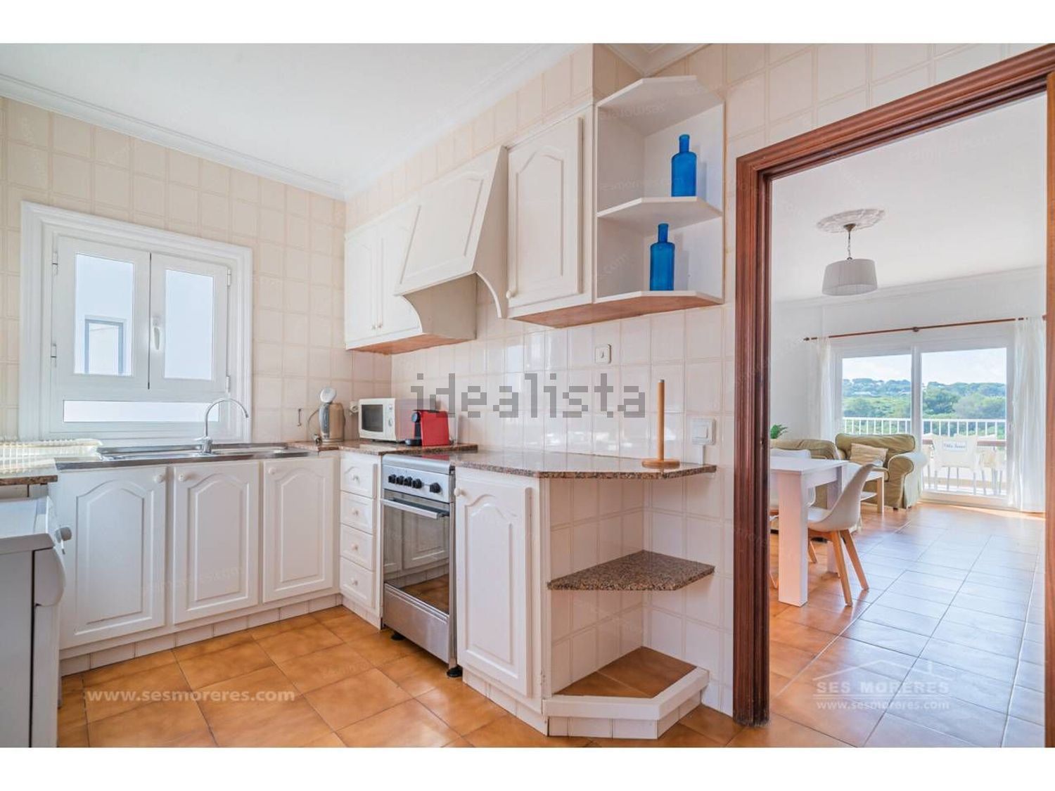 Chalet with direct beach access in Es Mercadal — Kitchen