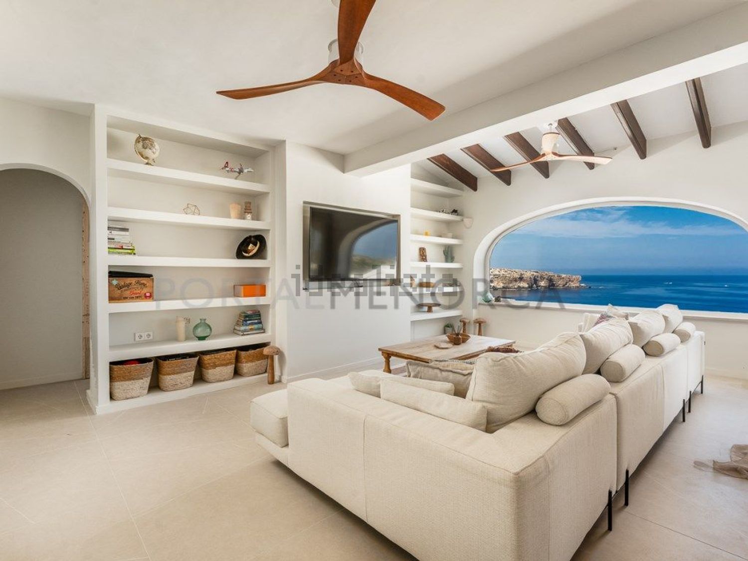 Chalet com acesso direto à praia em Ciutadella — Sala