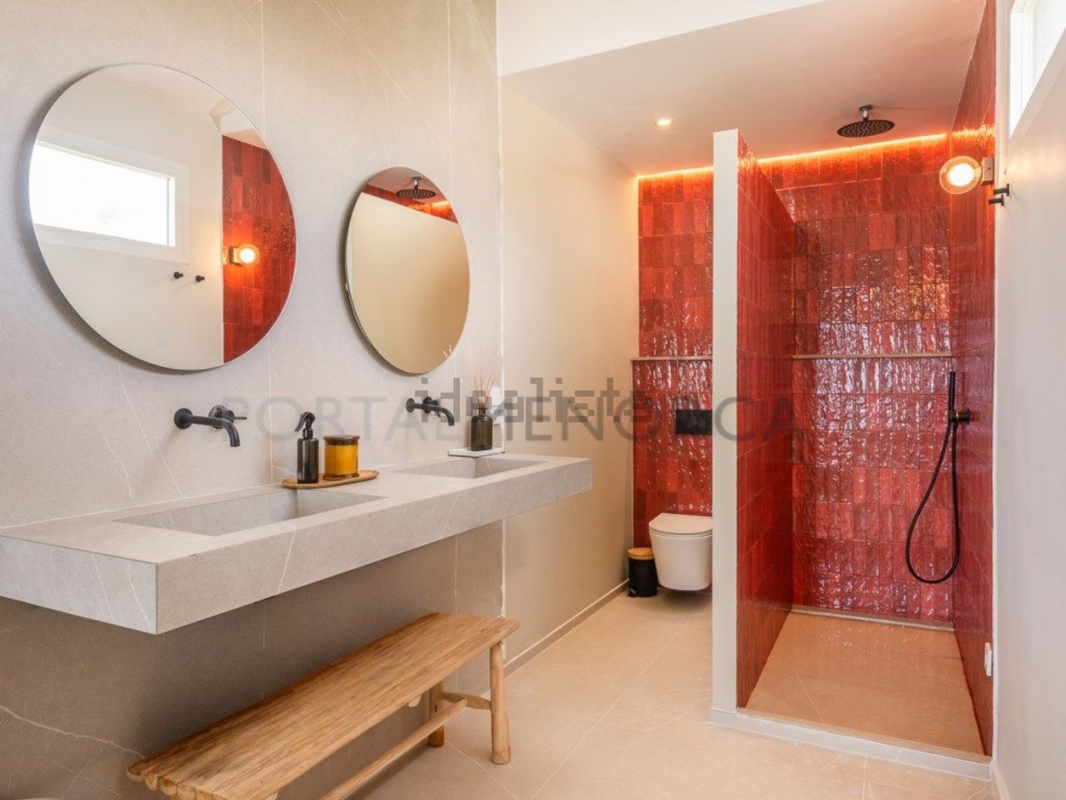 Chalet com acesso direto à praia em Ciutadella — Casa banho