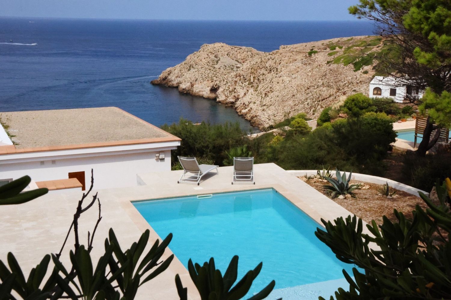 Chalet com acesso direto à praia em Ciutadella — Piscina