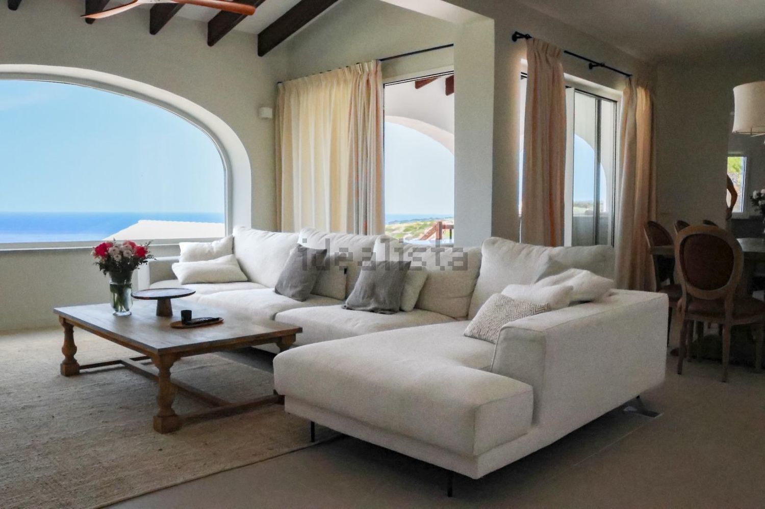 Chalet com acesso direto à praia em Ciutadella — Sala