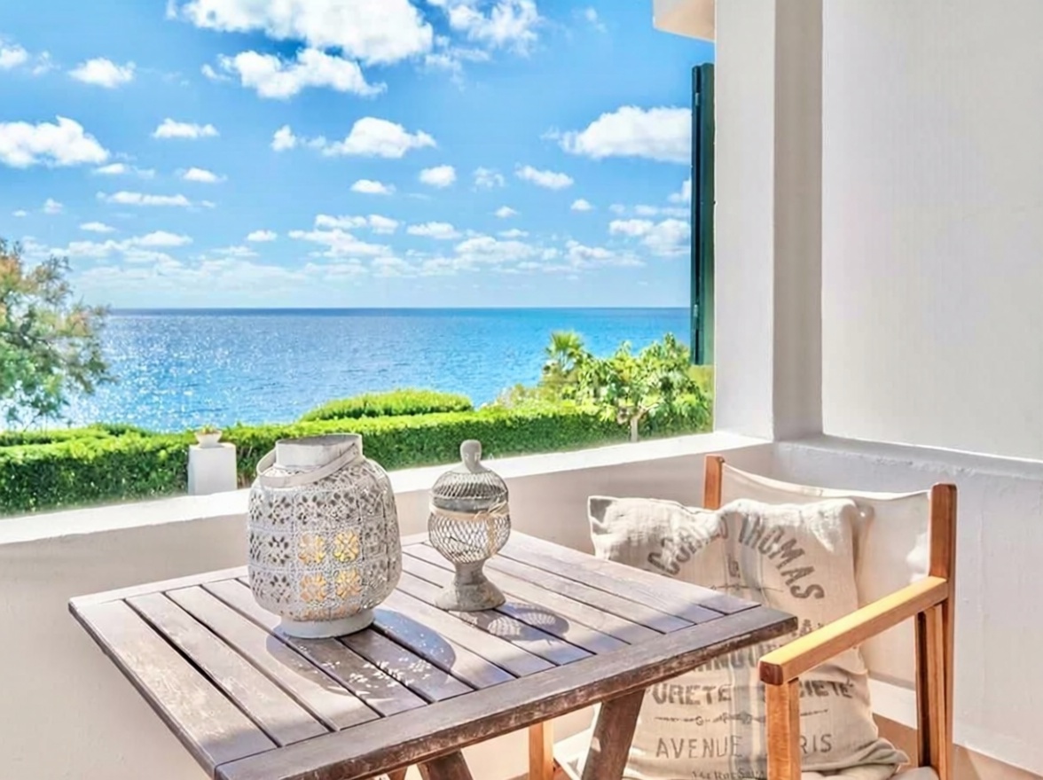 Chalet with direct beach access in Mallorca, Balears (Illes)