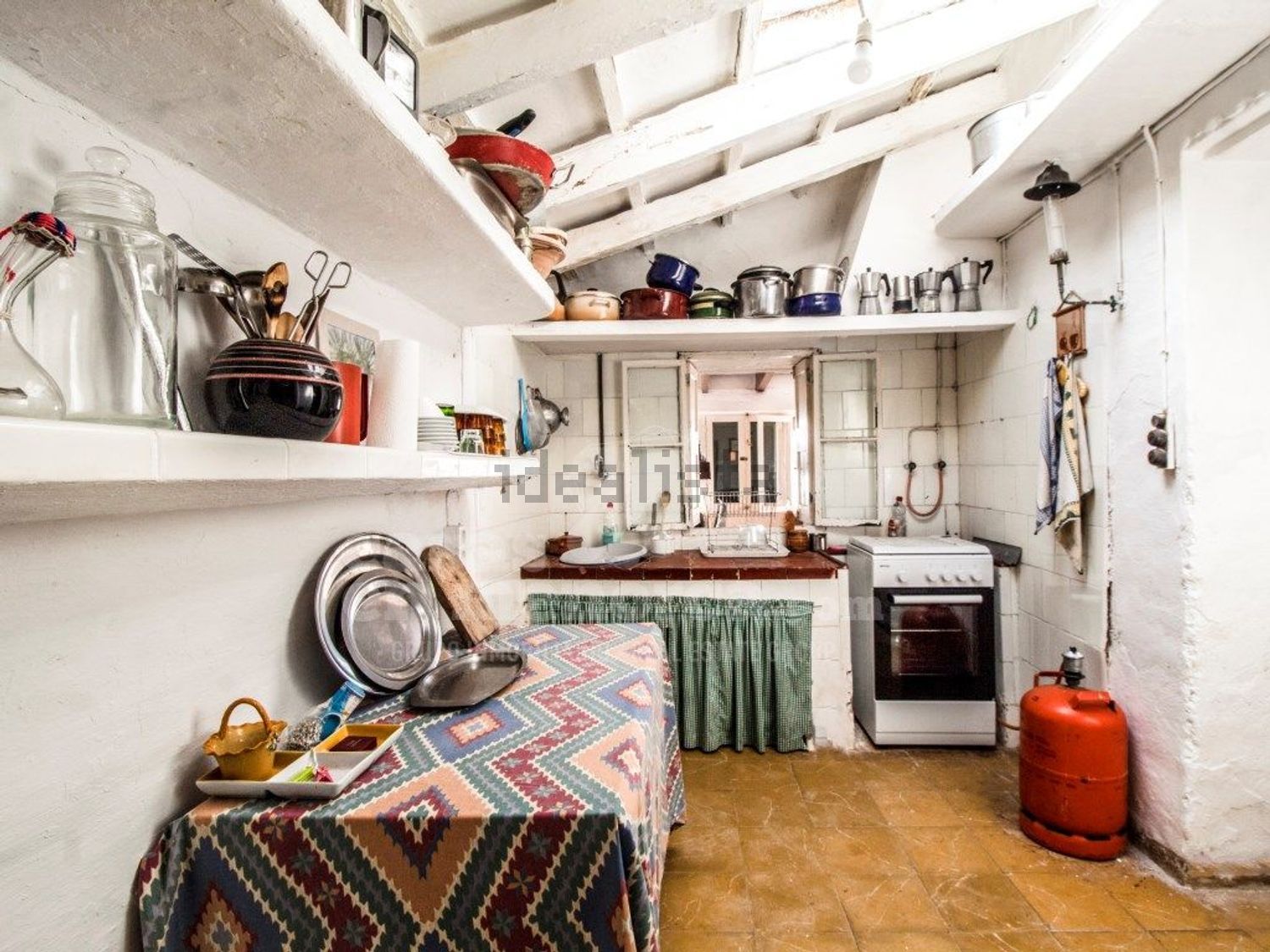 Chalet with direct beach access in Es Mercadal — Kitchen