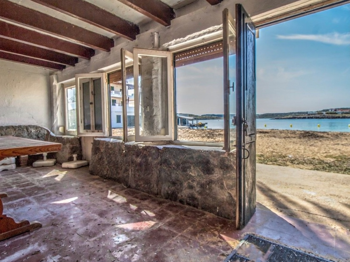 Chalet mit direkter Strandzugang in Es Mercadal