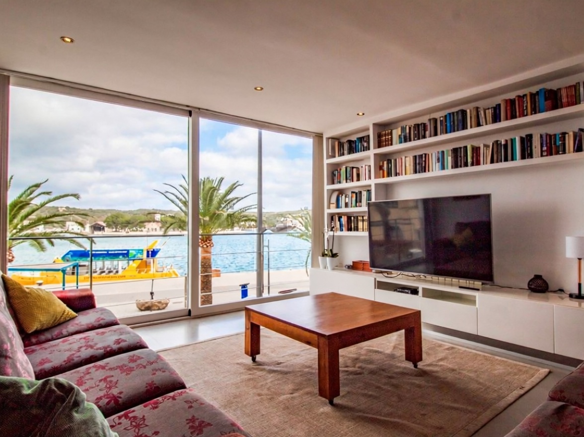 Chalet con acceso directo a playa en Maó — Salón