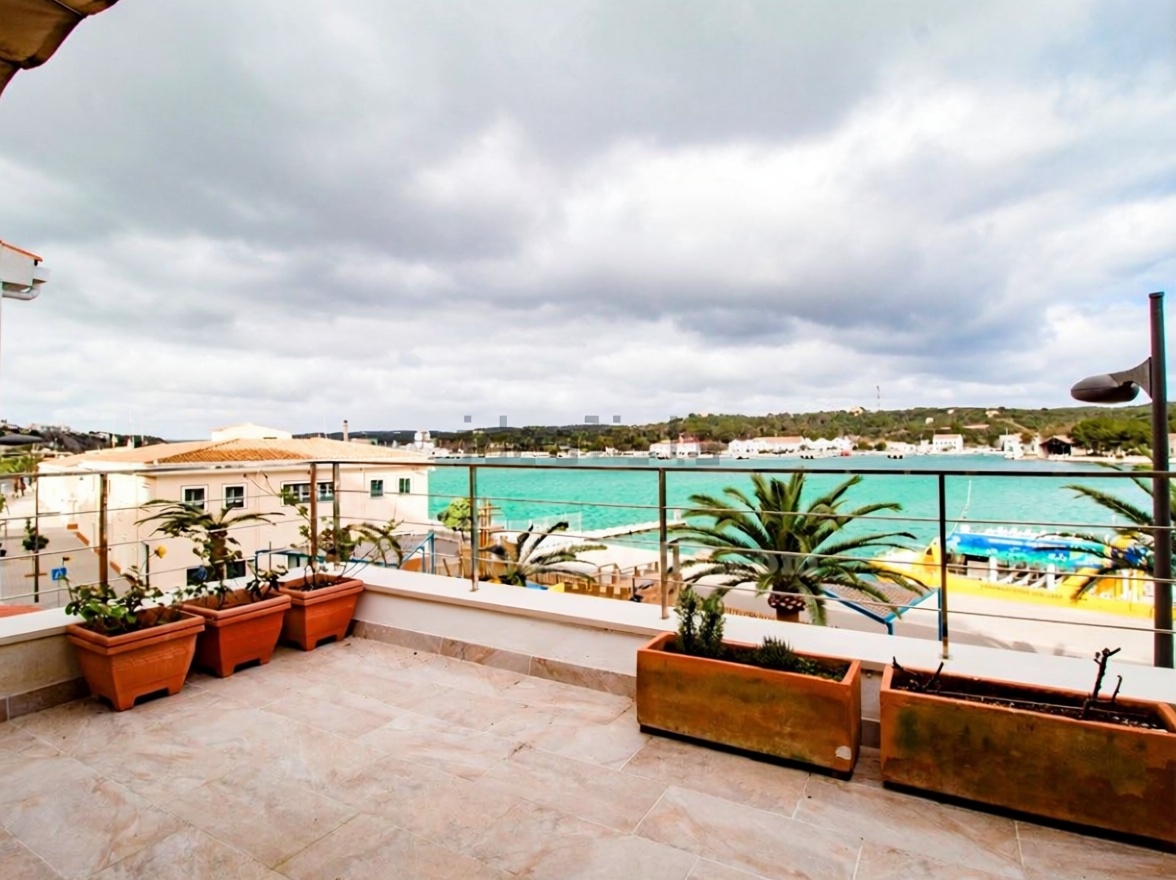 Chalet con acceso directo a playa en Maó — Terraza mar