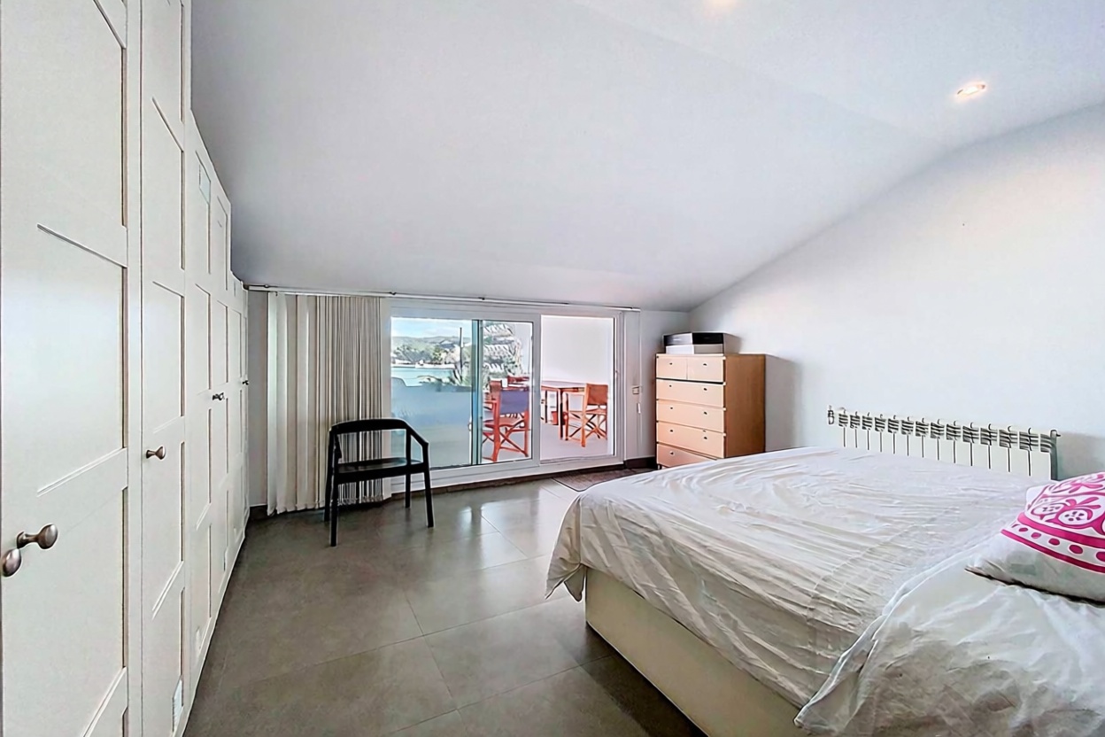 Chalet con acceso directo a playa en Maó — Dormitorio