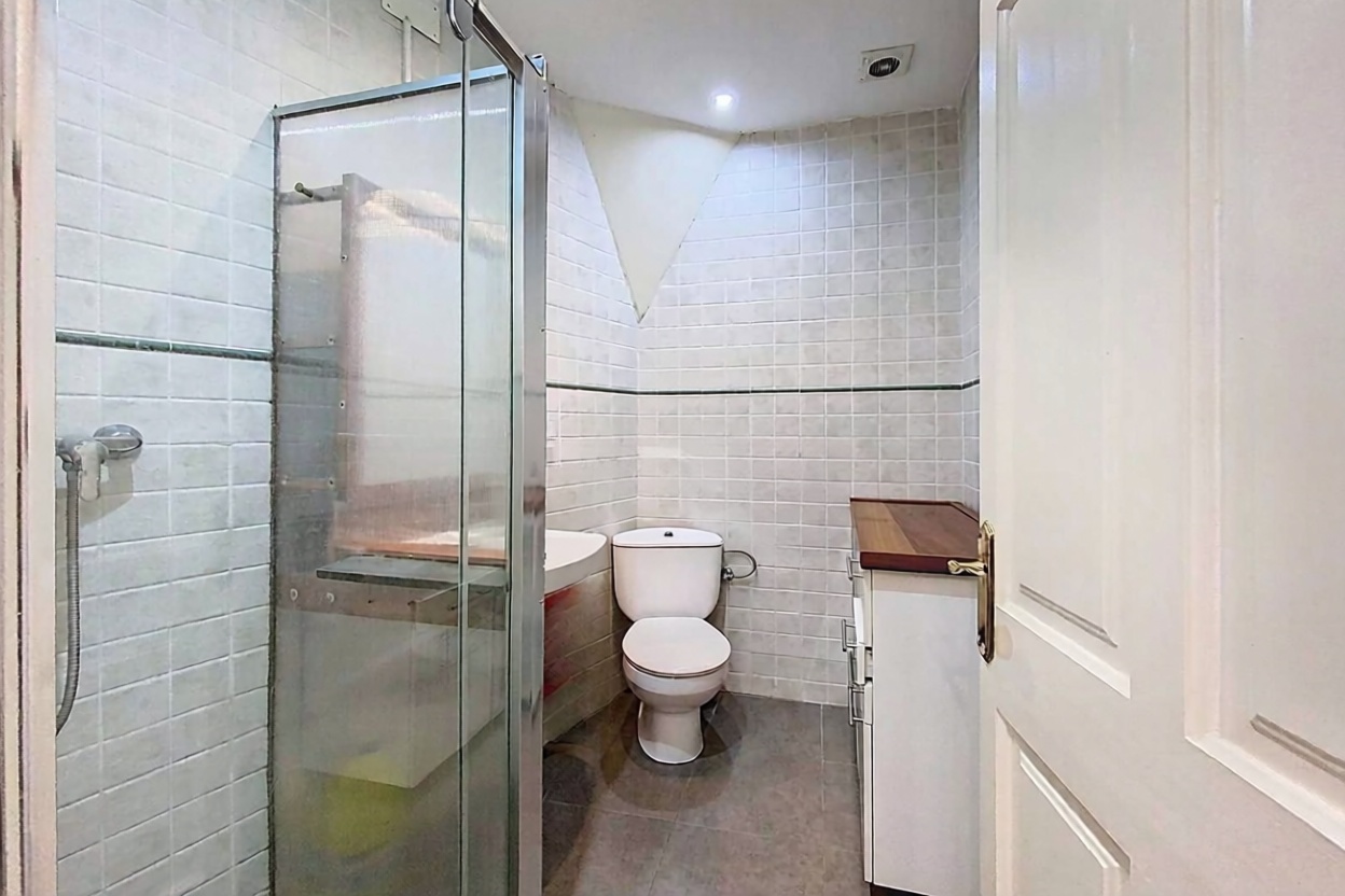 Chalet con acceso directo a playa en Maó — Baño