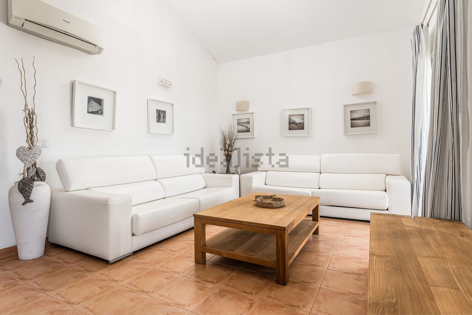 Chalet for sale with direct beach access in Ciutadella