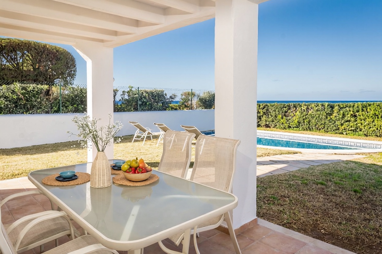 Chalet with direct beach access in Ciutadella