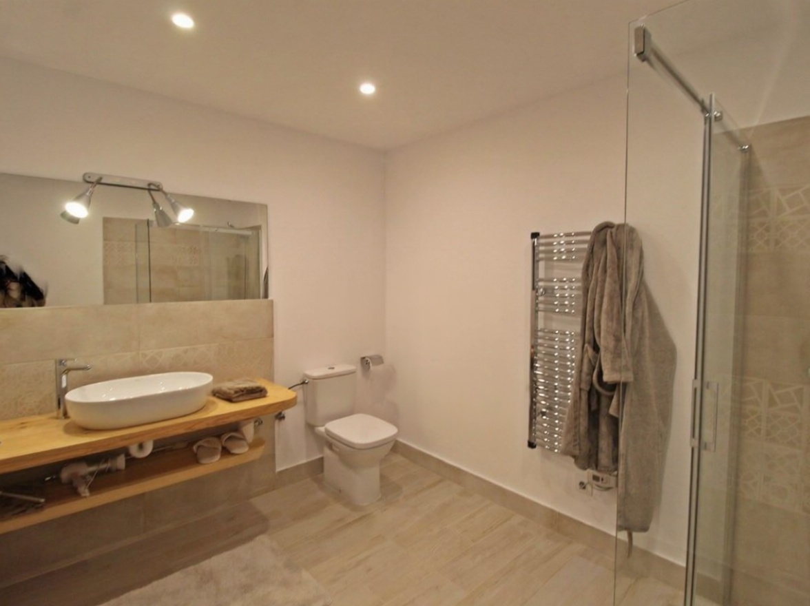 Chalet con acceso directo a playa en Maó — Baño
