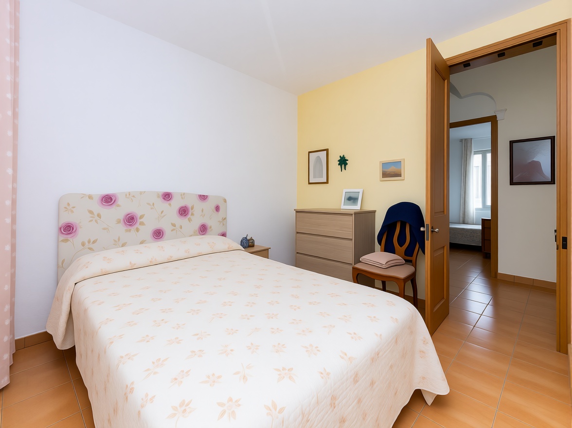 Chalet with direct beach access in Mallorca, Balears (Illes) — Bedroom