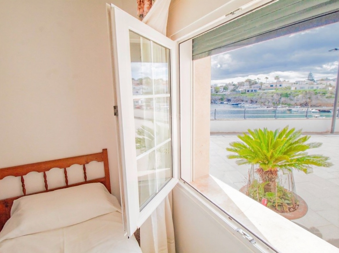 Chalet avec accès direct à la plage à Mallorca, Balears (Illes) — Chambre