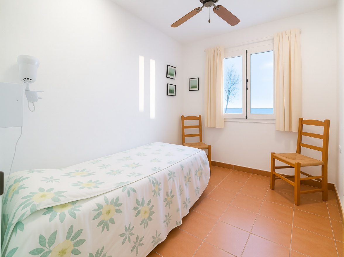 Chalet with direct beach access in Mallorca, Balears (Illes) — Bedroom