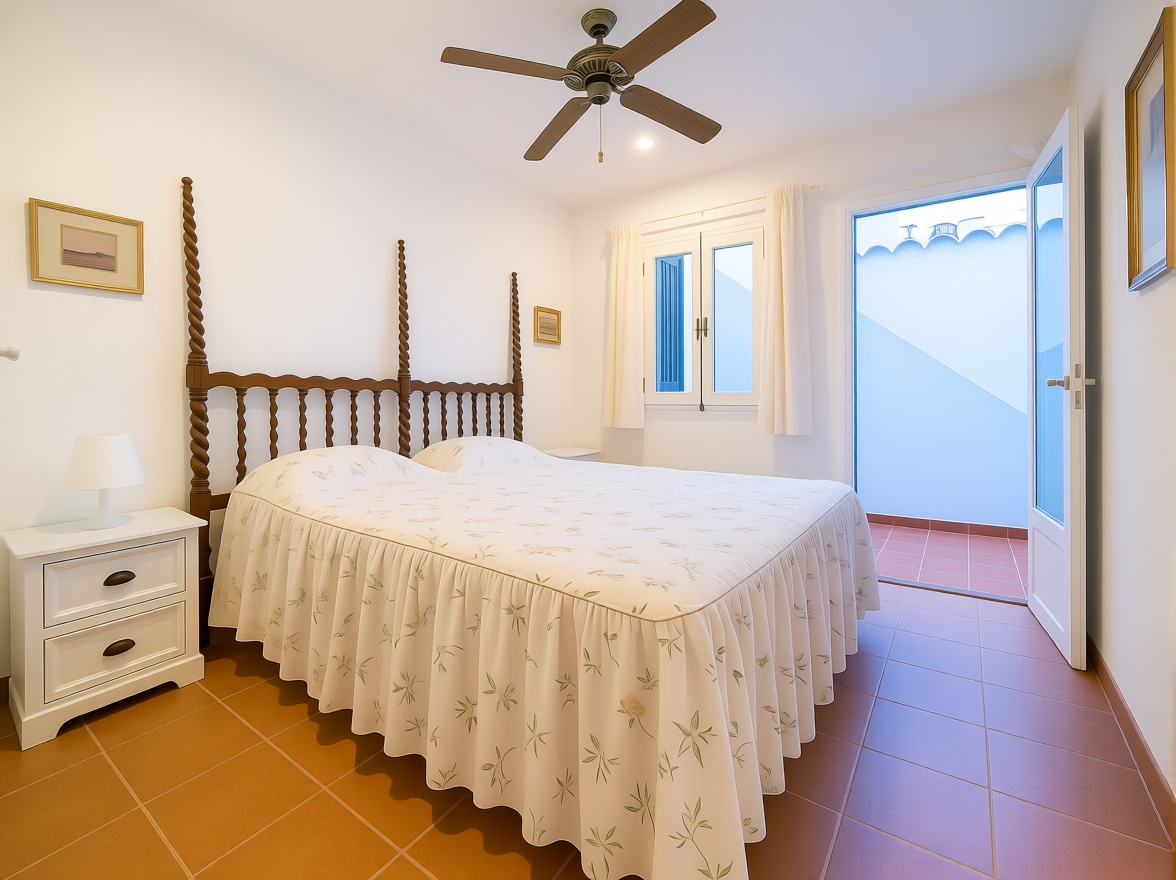 Chalet with direct beach access in Mallorca, Balears (Illes) — Bedroom