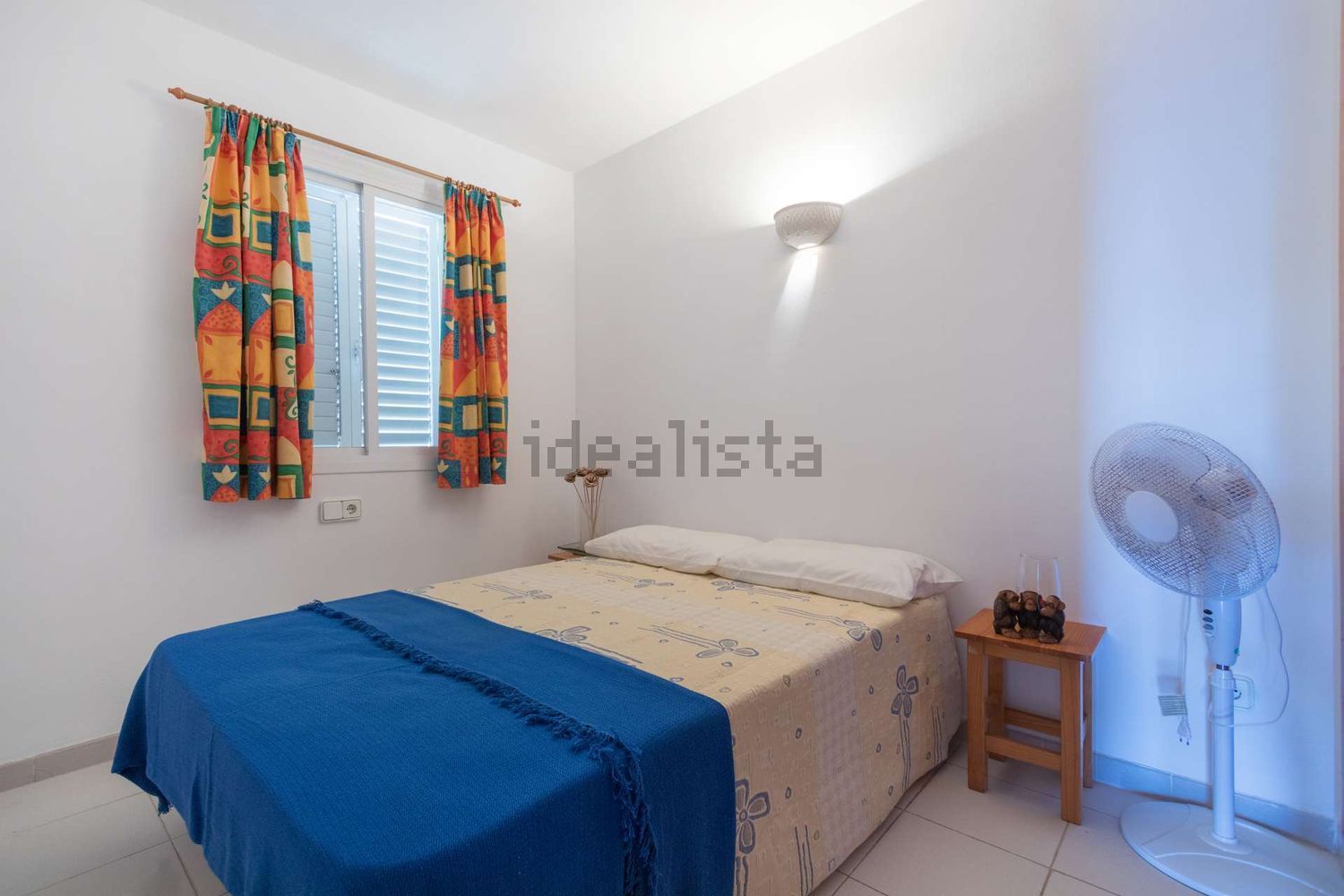 Apartamento em primeira linha de praia em Santa Eulalia del Río — Quarto