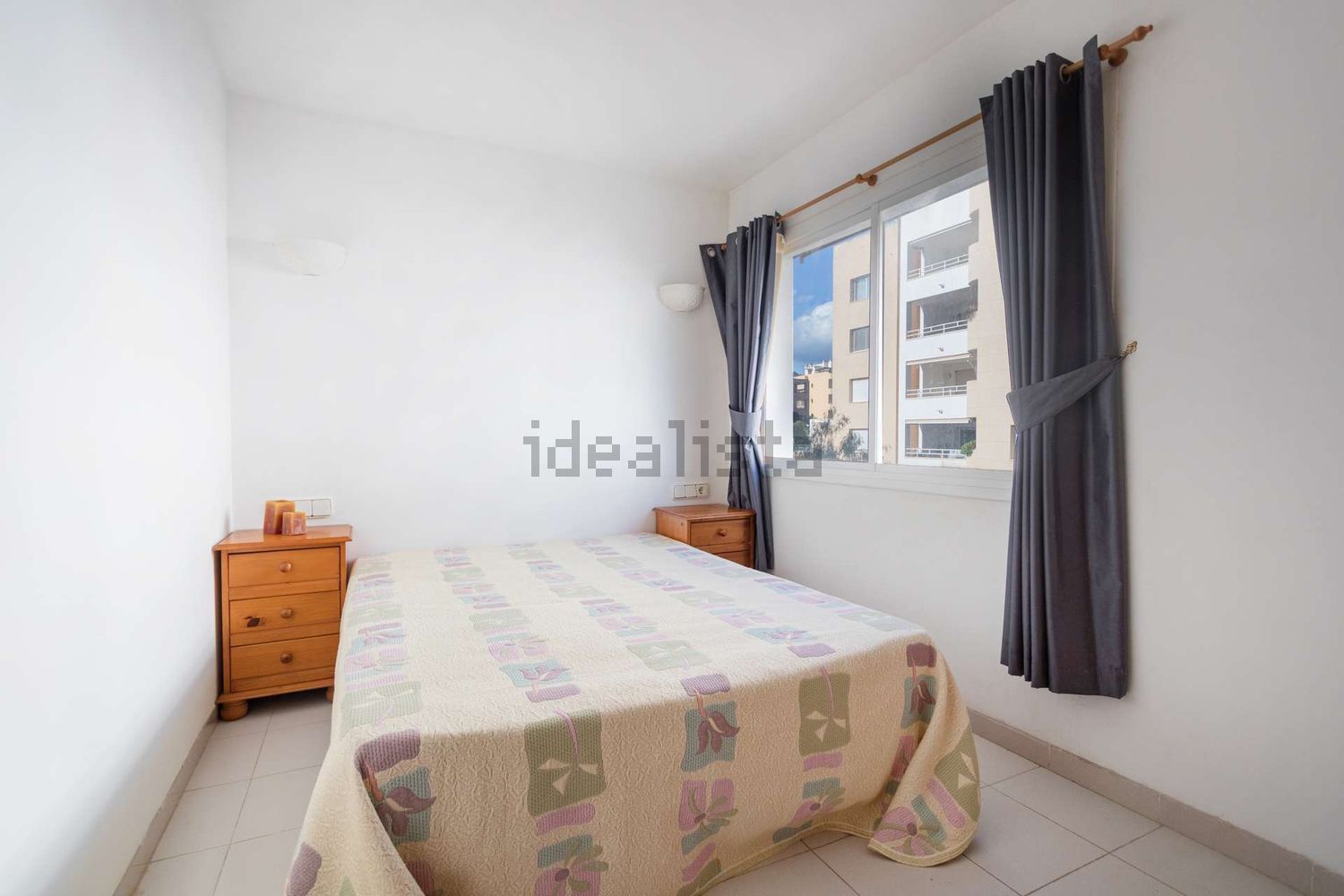 Apartamento em primeira linha de praia em Santa Eulalia del Río — Quarto