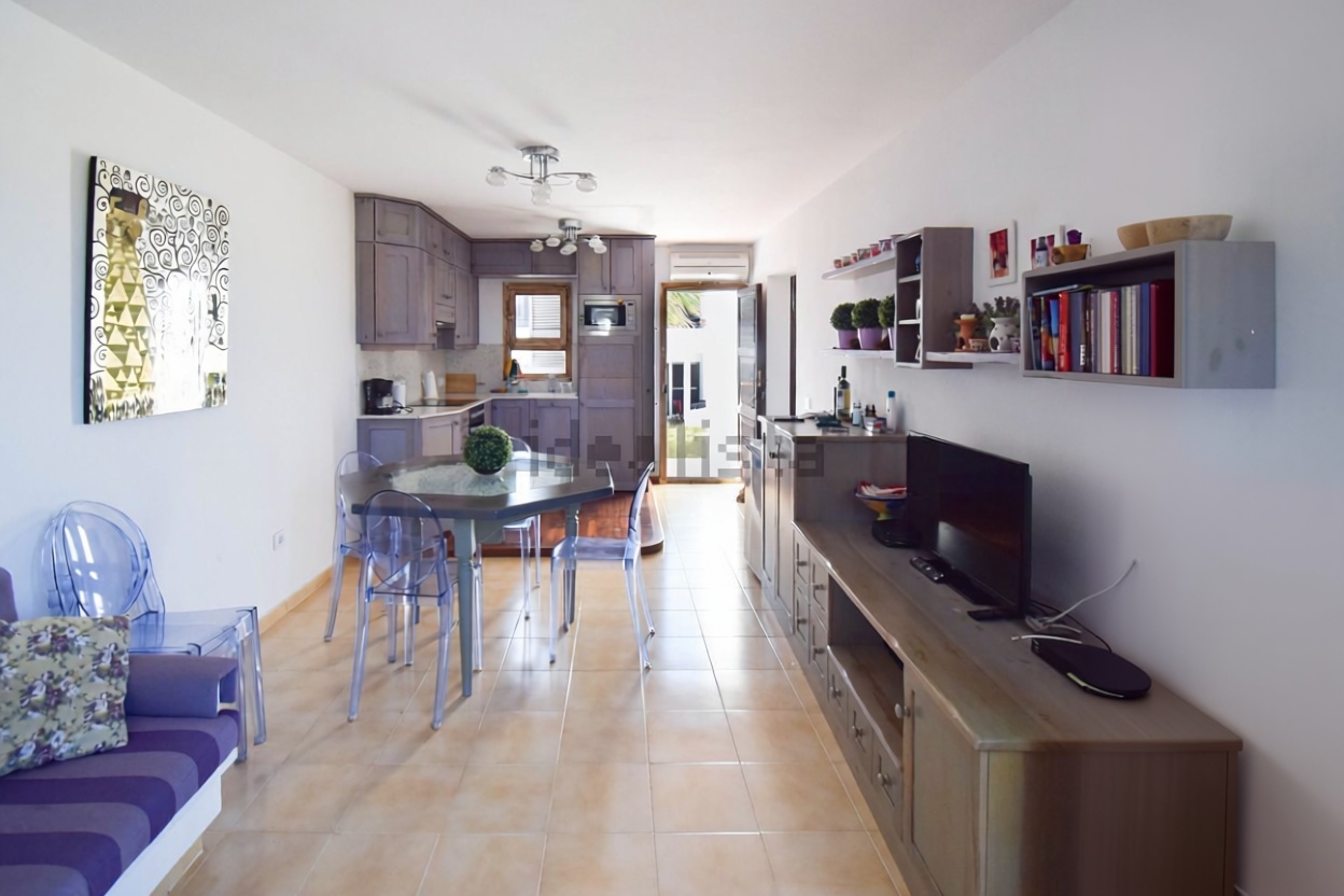 Beachfront flat in Blanes — Living room