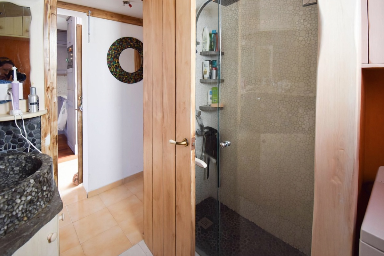 Beachfront flat in Blanes — Bathroom