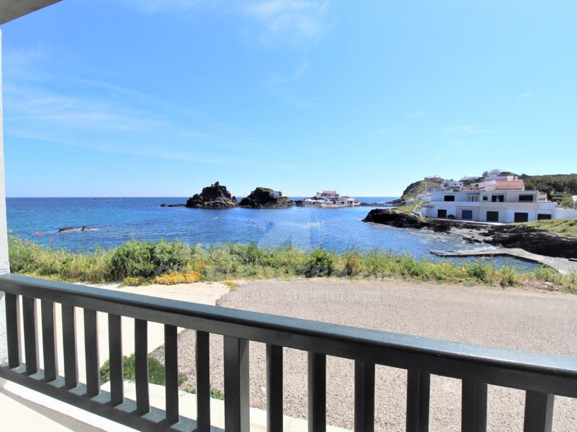 Chalet mit direkter Strandzugang in Maó/Mahón