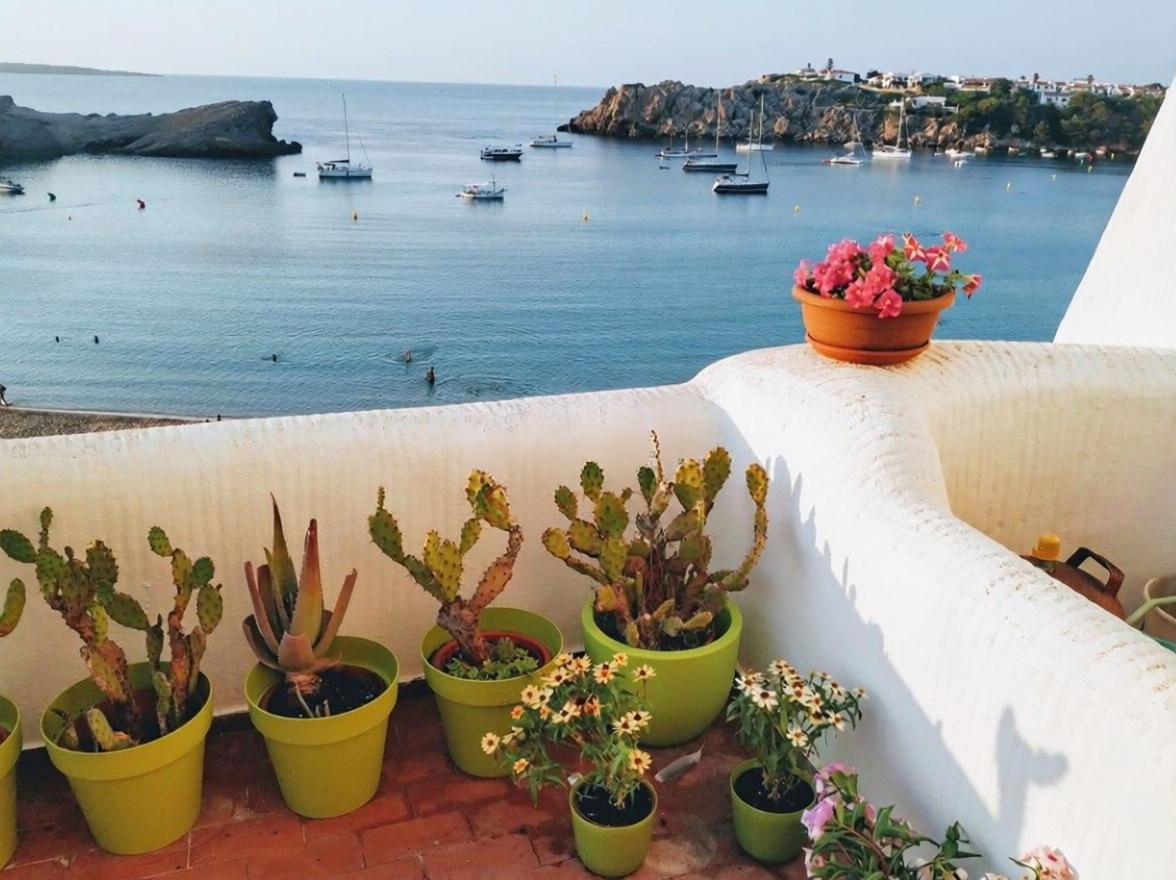 Beachfront duplex in Es Mercadal